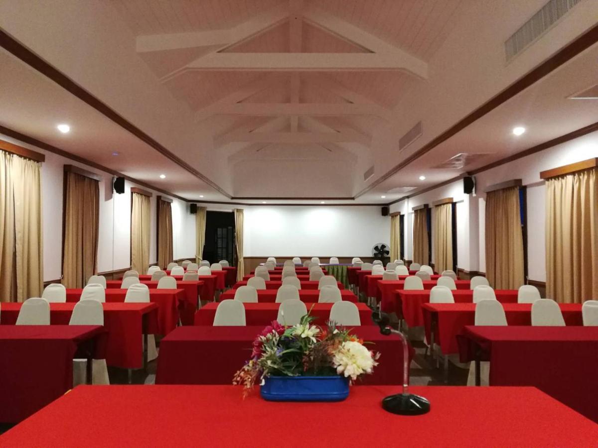 Seaman Resort Haad Chao Samran Bagian luar foto