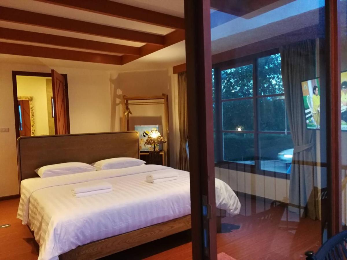 Seaman Resort Haad Chao Samran Bagian luar foto