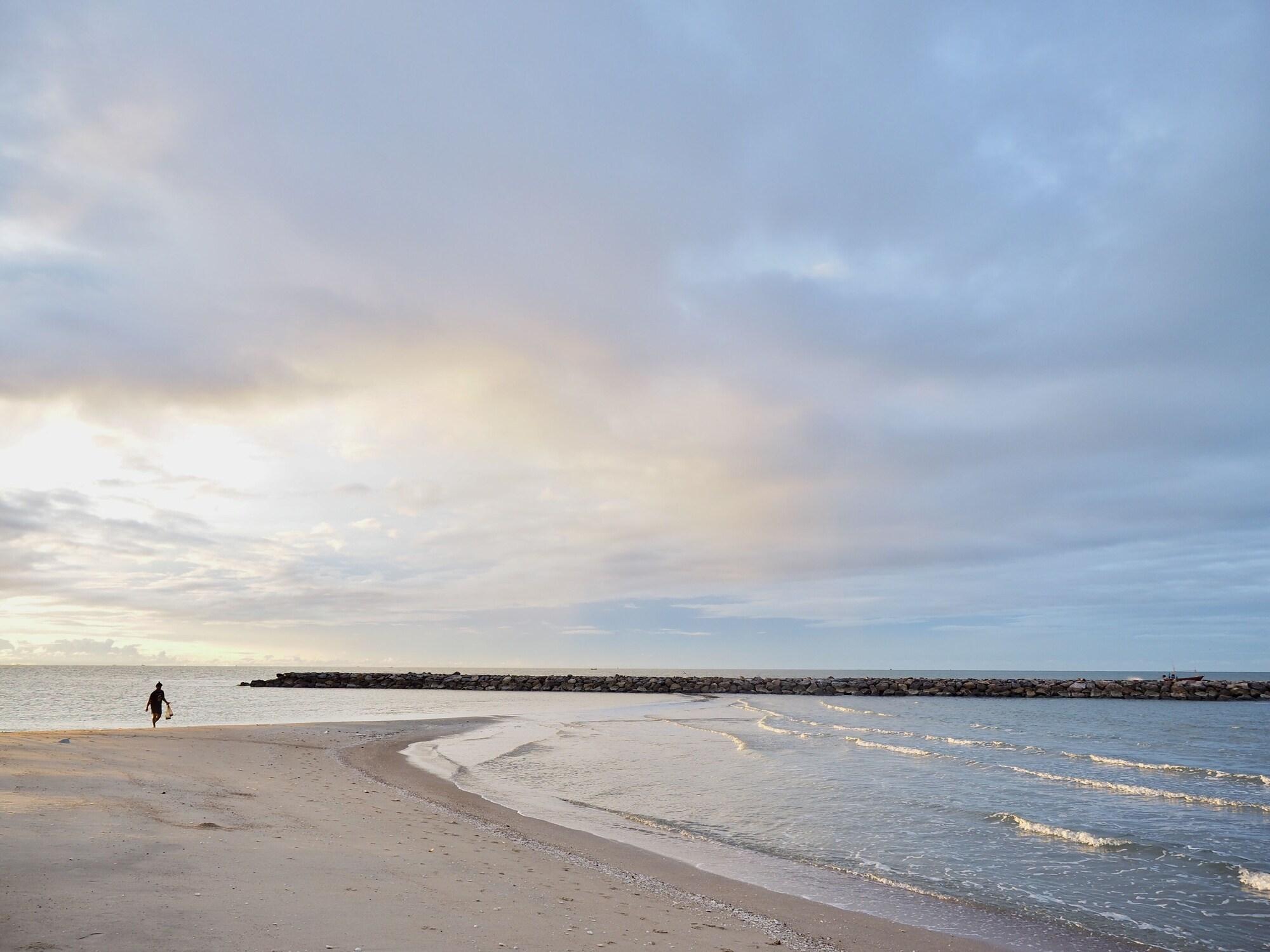 Seaman Resort Haad Chao Samran Bagian luar foto