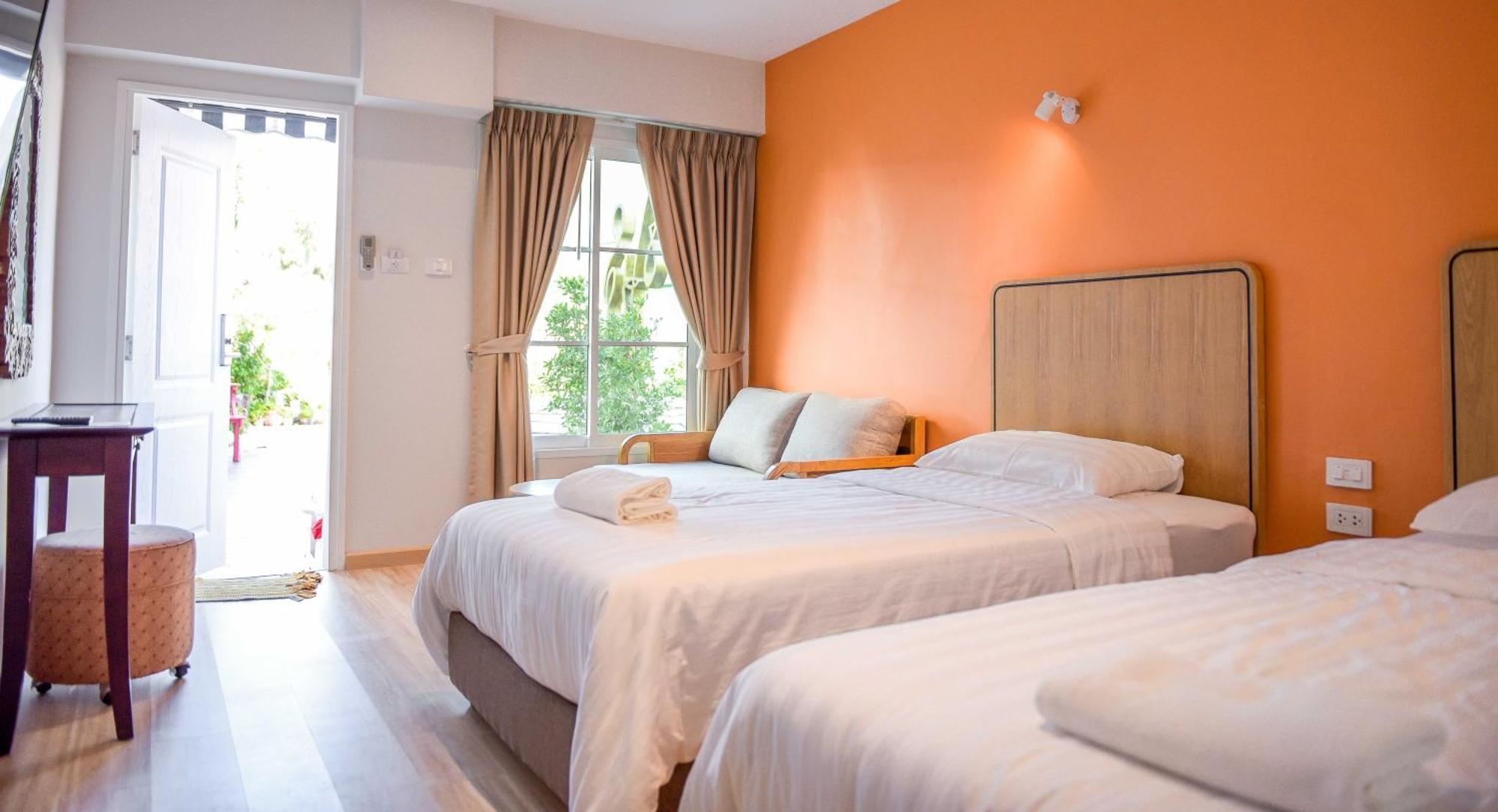 Seaman Resort Haad Chao Samran Bagian luar foto